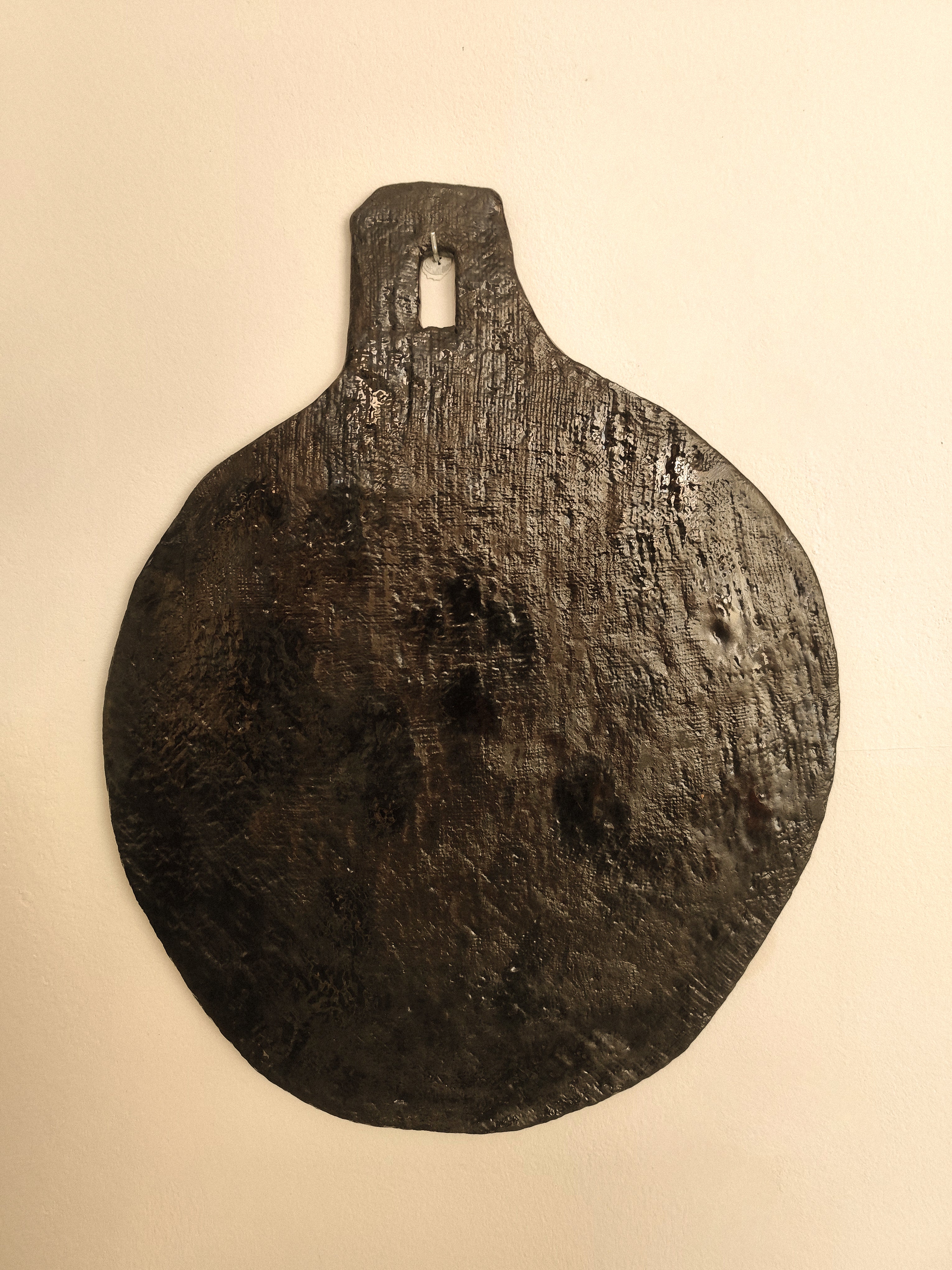 Tabla de quesos de cerámica negra